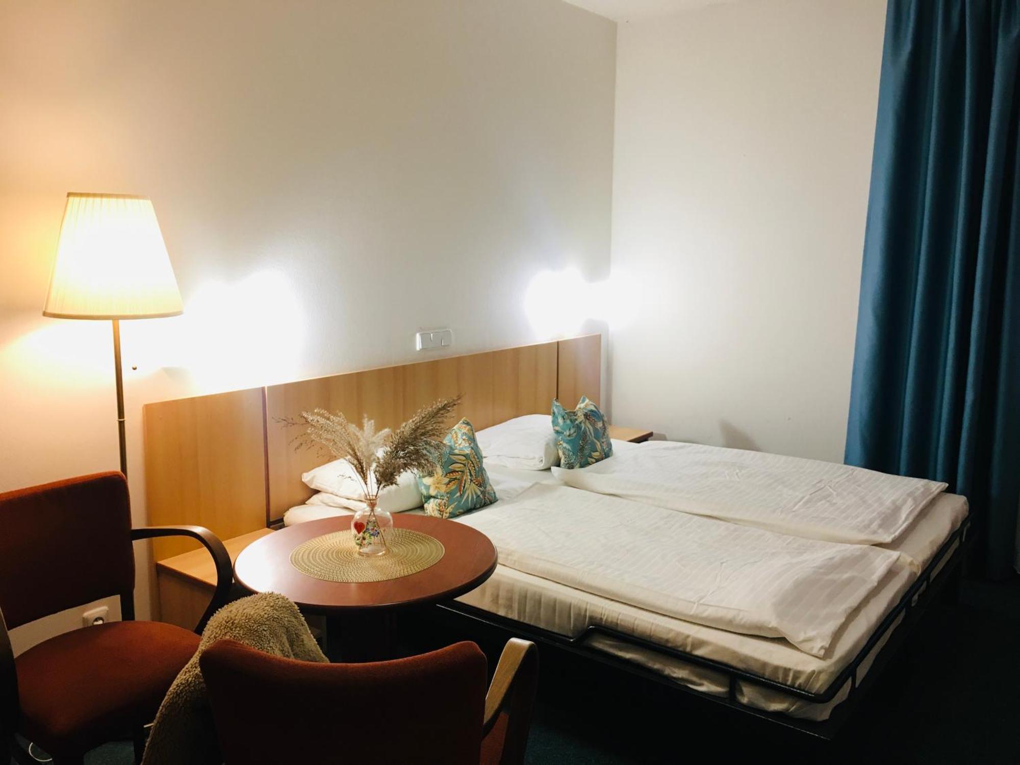 Penzion Hotelu Central Dvur Kralove nad Labem Luaran gambar