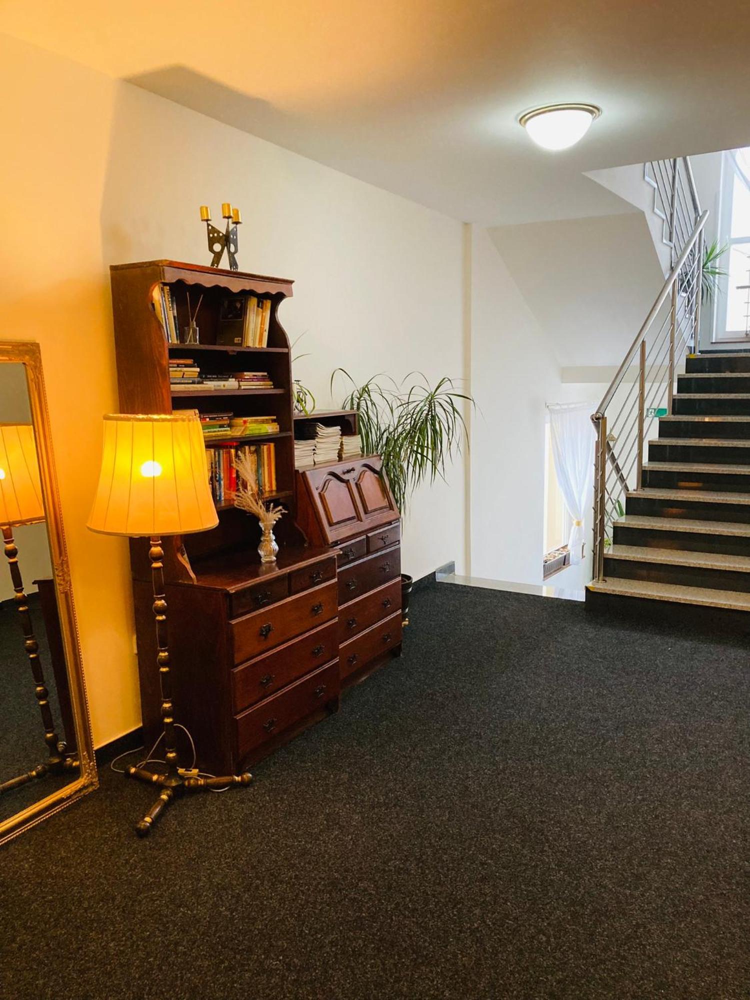 Penzion Hotelu Central Dvur Kralove nad Labem Luaran gambar